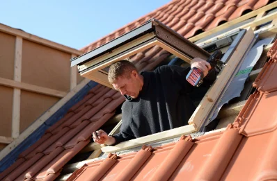 Pose de fenêtres de toit Velux à Robion